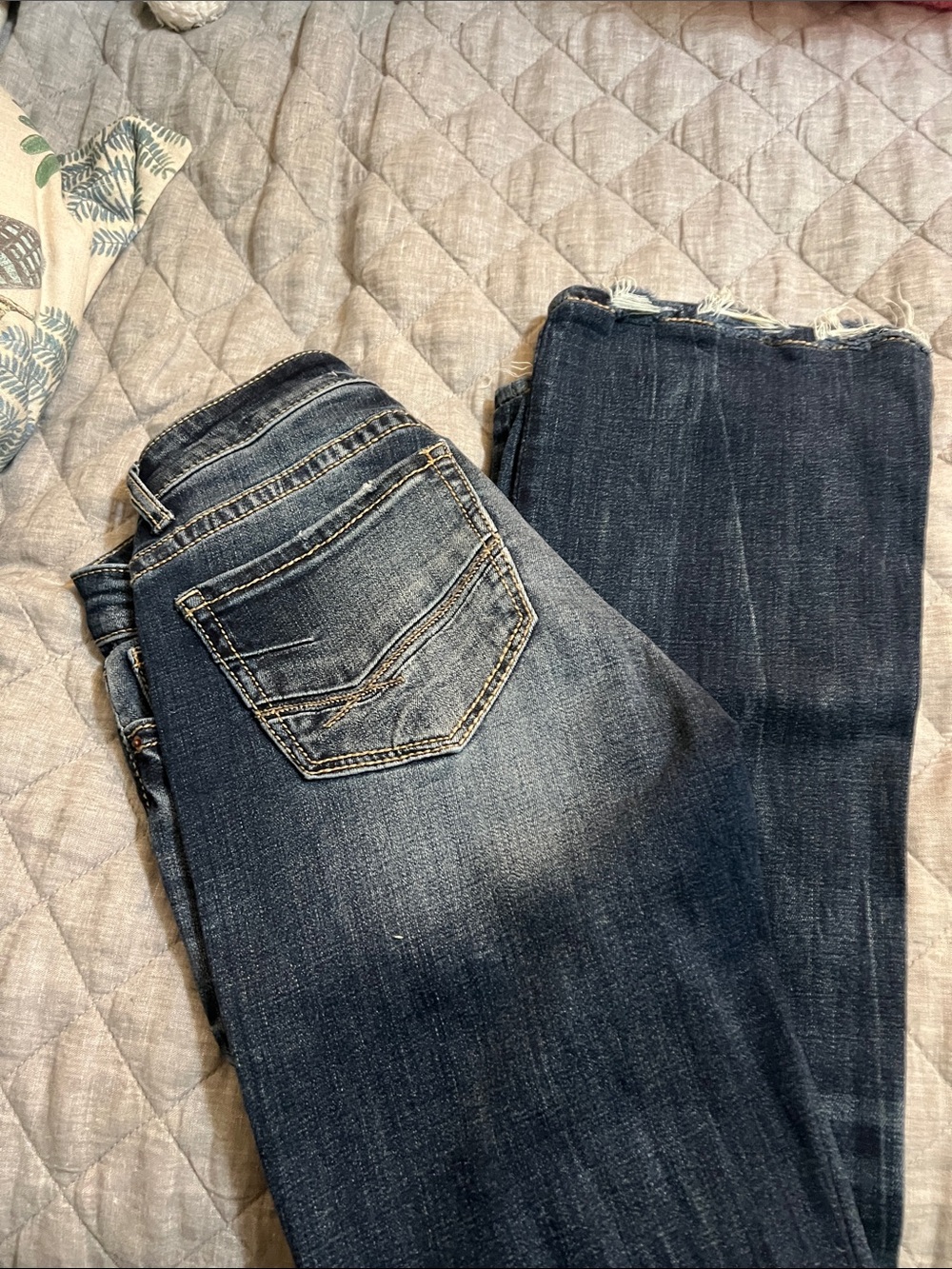 BKE Flared Jeans in Dark Blue Fade - Picture 6 of 8